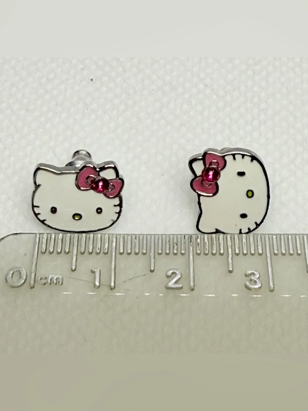 Hello Kitty White Face Pink Bow Stud Earrings with Pink Gem